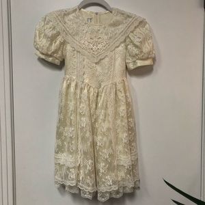 Vintage Jessica McClintock Gunne Sax girls lace over satin dress size 6.